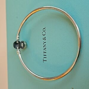PANDORA Women's Bracelet 9" Charm Round Clasp .925 Sterling Silver 590009C01